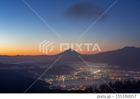 高ボッチ高原｜夜明けと富士山を望む絶景 135190057