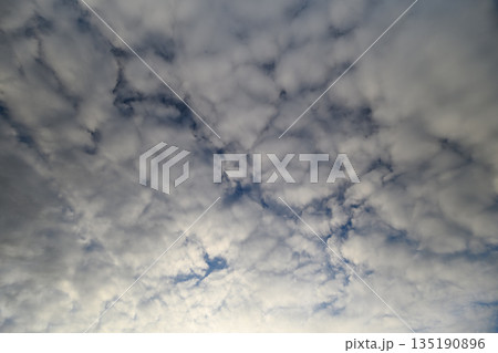A Beautiful Cloudy Sky Showcasing Dynamic Patterns that Captivate the Eye and Inspire Wonder 135190896