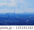 雲のかかったスカイツリー 135191182