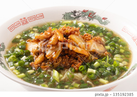 豚キムチ　ネギラーメン 135192385