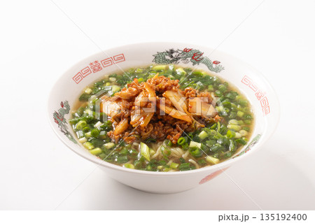豚キムチ　ネギラーメン 135192400