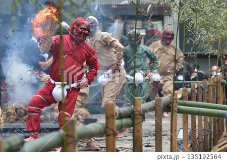 長田神社古式追儺式　鬼が踊る 135192564