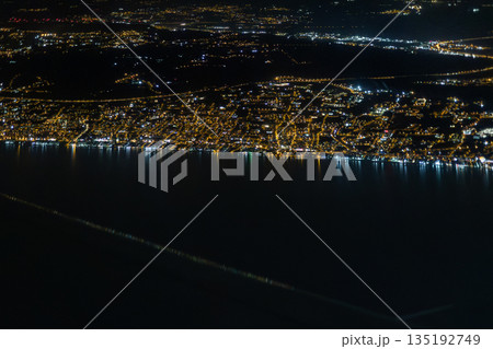 トルコイスタンブール飛行機からの夜景 トルコイスタンブール飛行機からの夜景 135192749