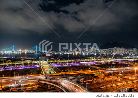 釜山の夜景 135193338