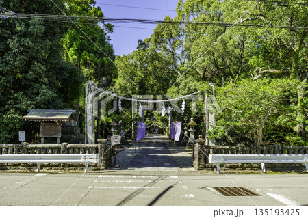 若宮八幡宮　注連柱　高知県高知市 135193425