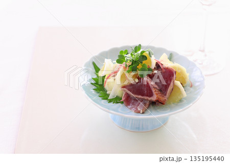 春の前菜 かつおと日向夏のマリネ 春の前菜 かつおと日向夏のマリネ 135195440