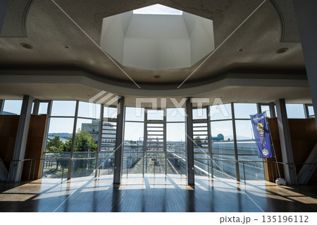 【新庄駅】駅中スナップ_通路 135196112