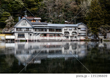The Kinrinko Lake is small lake and famous Landmark in Yufuin,Oita,Japan The Kinrinko Lake is small lake and famous Landmark in Yufuin,Oita,Japan 135196609