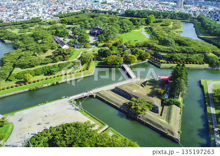 函館市　函館五稜郭　函館五稜郭タワー展望階からの風景　10月初旬 135197263