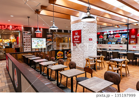 ウェンディーズ・ファーストキッチン 京王聖蹟桜ヶ丘ショッピングセンター店 東京都多摩市関戸 ウェンディーズ・ファーストキッチン 京王聖蹟桜ヶ丘ショッピングセンター店 東京都多摩市関戸 135197999