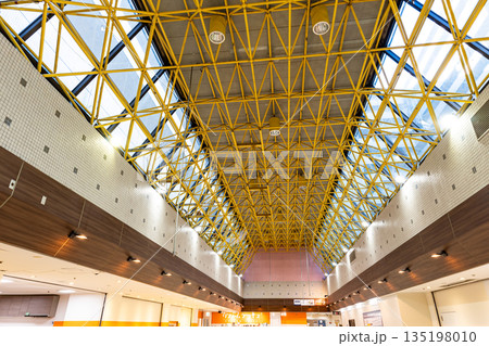 ザ・スクエア聖蹟桜ヶ丘の天井　東京都多摩市関戸 135198010