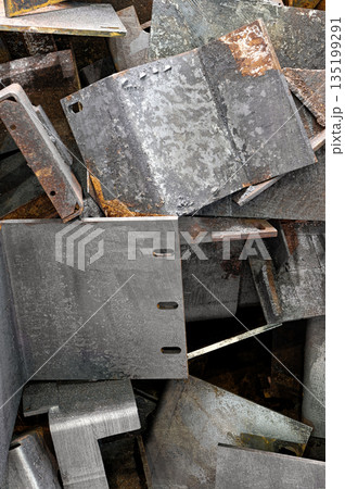 Pile of scrap metal 135199291