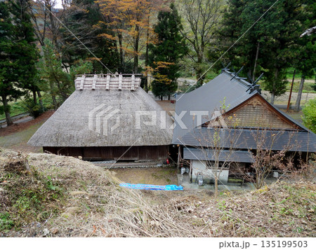 藁葺き屋根の有形民俗文化財 藁葺き屋根の有形民俗文化財 135199503