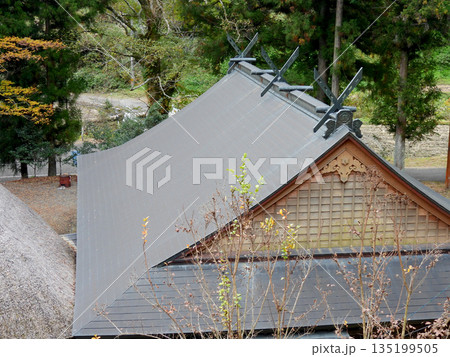 藁葺き屋根の有形民俗文化財 135199505