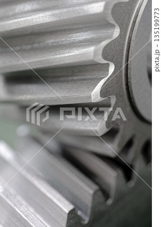 Gear transmission, pinion and toothed rack Gear transmission, pinion and toothed rack 135199773