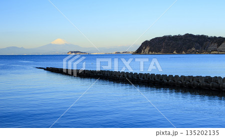 逗子海岸の冬 135202135