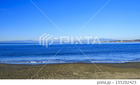 葉山町森戸海岸の冬 135202425