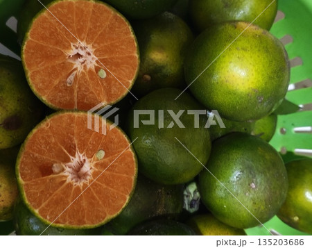 green oranges from the garden 135203686