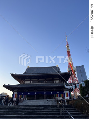 増上寺と東京タワー 135206149
