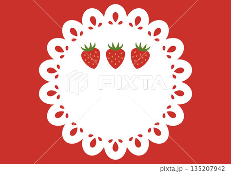 ケーキ用敷き紙といちごの上品なイラスト 135207942