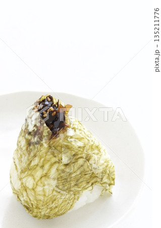 おぼろ昆布おにぎり 135211776
