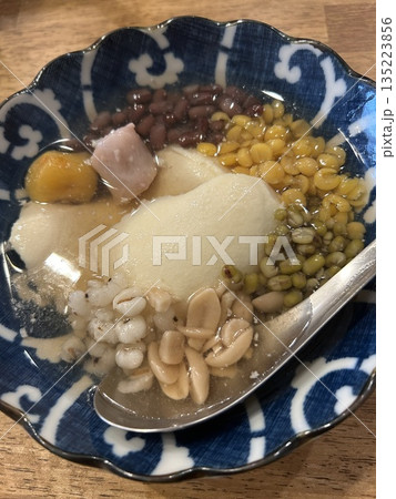 小豆やひよこ豆の豆花スイーツ 135223856