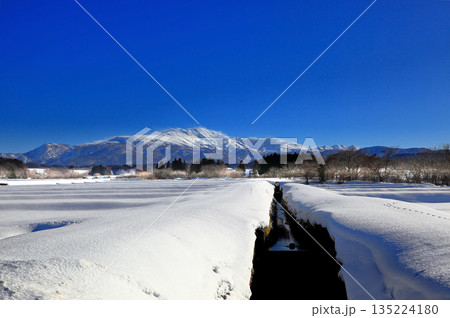 2026年1月 吹雪の月山山頂 2026年1月 吹雪の月山山頂 135224180