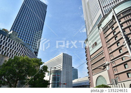 大阪 梅田の都市風景 135224631