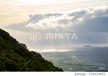 山で撮った雲と夕焼け 山で撮った雲と夕焼け 135224955