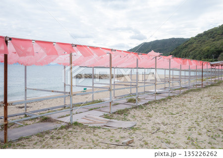 香川県丸亀市本島の泊海水浴場 135226262