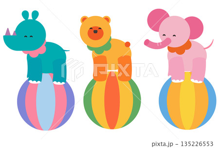 ボールの上に座っているかわいい動物たちのイラスト 135226553