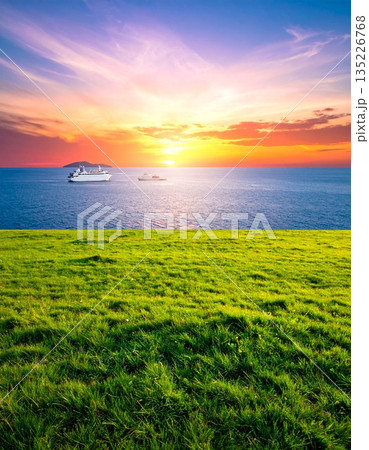 【AI生成画像】空と海と大地の静寂のフォルム 135226768