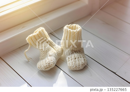 出産と育児のイメージ 135227665