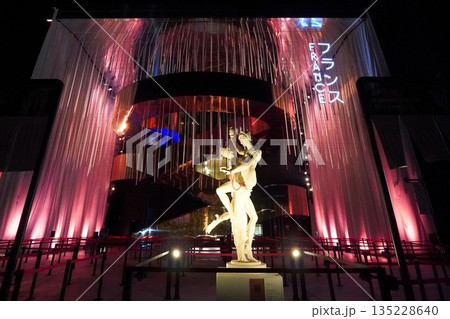 2025 大阪・関西万博　フランスパビリオン 135228640