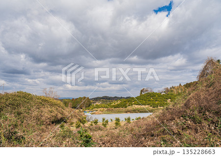 明日香の冬景色 奈良県明日香村 明日香の冬景色 奈良県明日香村 135228663