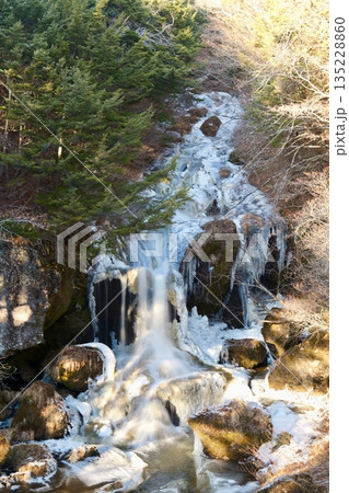 栃木県, 日光の竜頭の滝の風景 栃木県, 日光の竜頭の滝の風景 135228860
