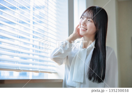 20代女性のビューティーポートレート 135230038