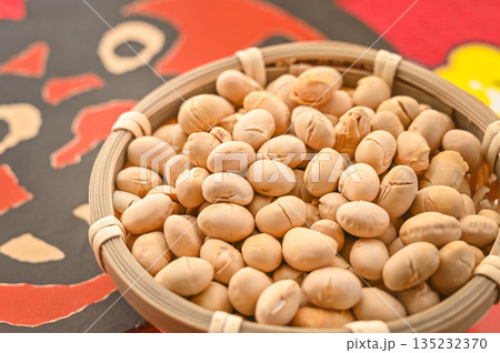 節分の豆まき　大豆 135232370