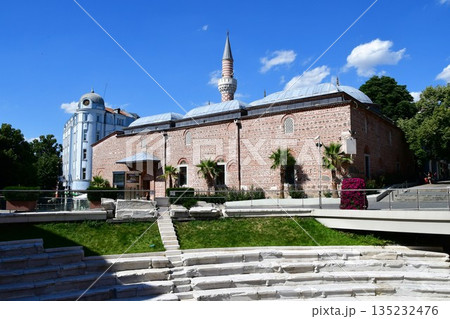 ブルガリア、プロヴディフ、ローマ競技場跡、ジュマヤ・モスク、リムスキ・スタディオン広場 135232476