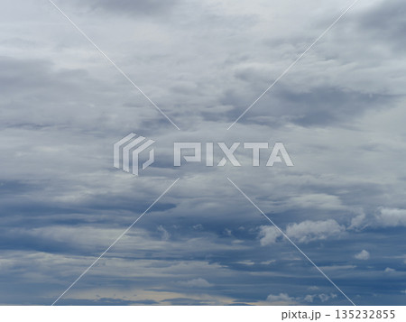雲が広がる空 雲が広がる空 135232855