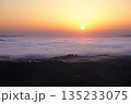 朝焼けと日の出と雲海497 135233075