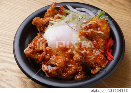 唐揚げ丼 唐揚げ丼 135234558