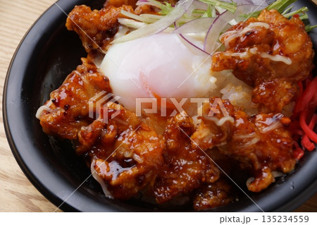 唐揚げ丼 唐揚げ丼 135234559