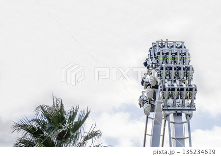 志摩スペイン村園内（冬季）ジェットコースター 135234619