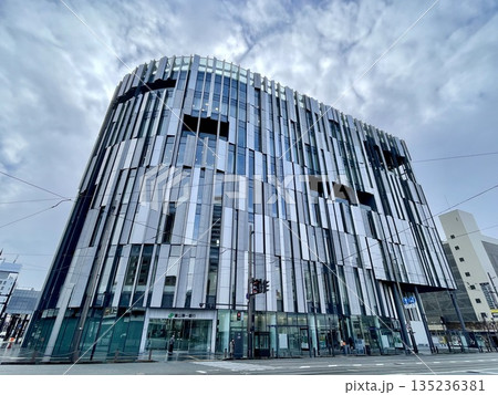 【富山県】富山市立図書館が入る現代建築TOYAMAキラリ 【富山県】富山市立図書館が入る現代建築TOYAMAキラリ 135236381