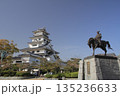 愛媛県今治市　今治城天守と藤堂高虎像 135236633