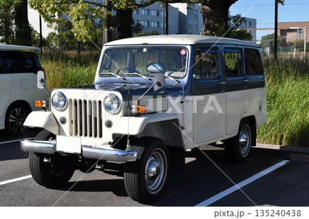 四輪駆動車 135240438