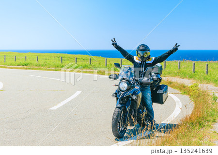 東北ツーリング　男鹿半島入道崎の海とバイク 135241639