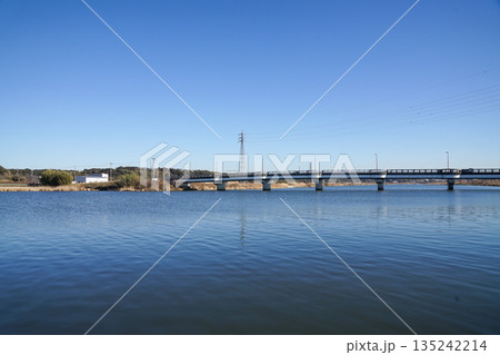 川岸の風景 135242214