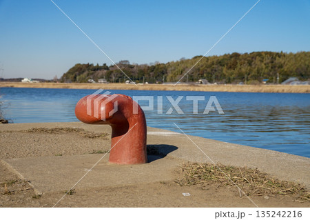 川岸の風景 135242216